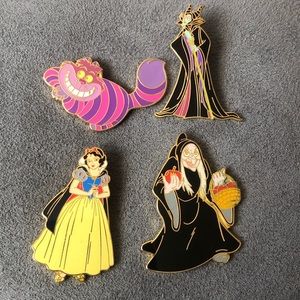 Set of collectibles Disney pins (2000)